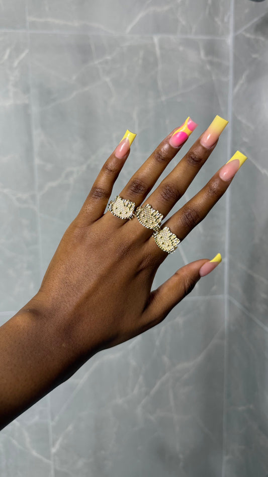 HK Face Ring